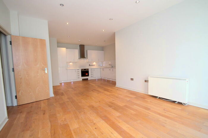 2 Bedroom Maisonette To Rent In Meridian South, Hither Green, SE13