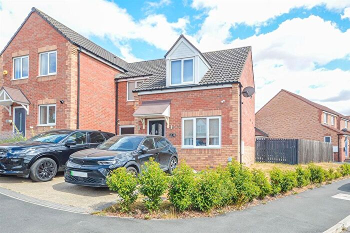 4 Bedroom Semi Detached House For Sale In Seaton Crescent, Knottingley, WF11
