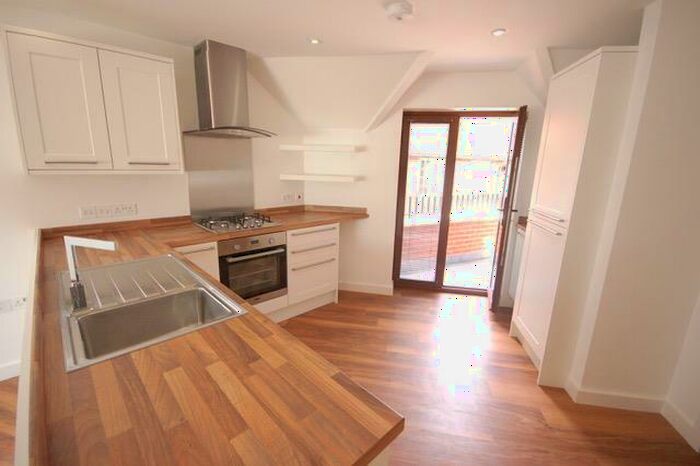 2 Bedroom Apartment To Rent In Thatcham, Berkshire, RG19