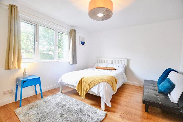 1 Bedroom Flat To Rent In Hadleigh Walk, Beckton, E6