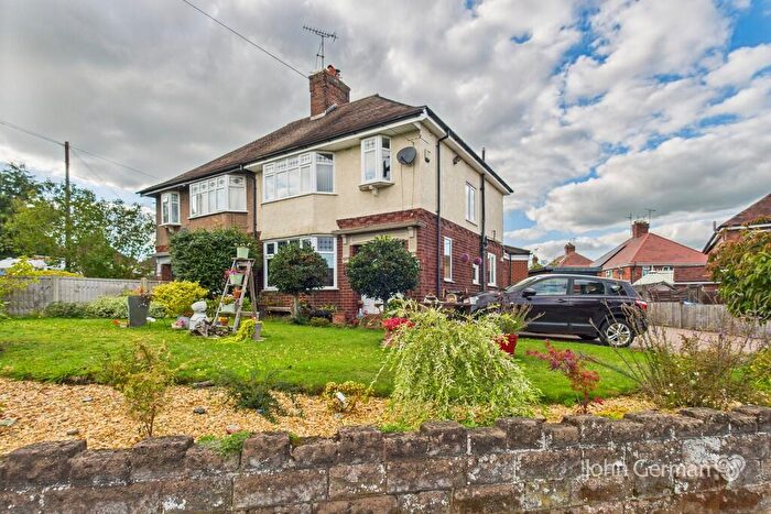 3 Bedroom Semi-Detached House For Sale In Holly Road, Uttoxeter, ST14