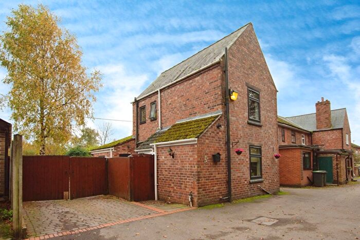 4 Bedroom Terraced House For Sale In High Park Cottages, Newthorpe, Nottingham, NG16