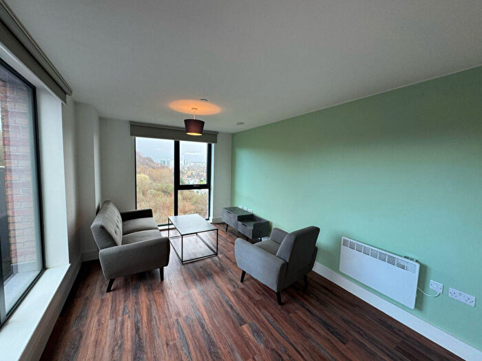 2 Bedroom Apartment To Rent In Great Central, Sheffield, Yorkshire, S3