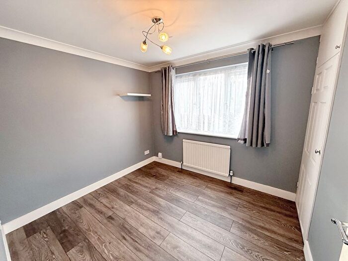 1 Bedroom Flat For Sale In Desborough Avenue, High Wycombe, HP11