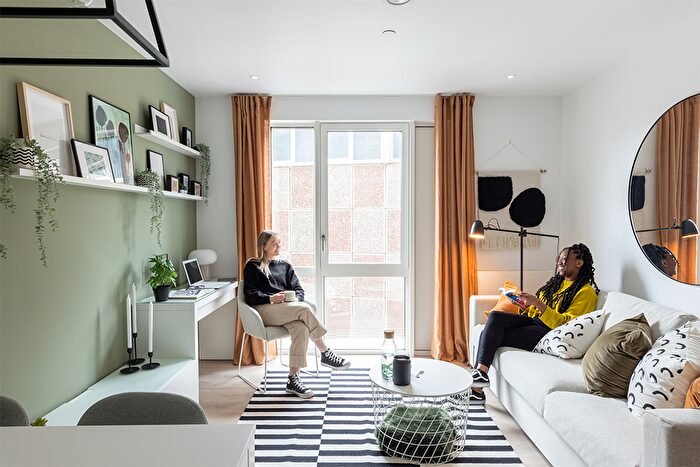 1 Bedroom Flat For Sale In Addiscombe Grove, Croydon, CR0