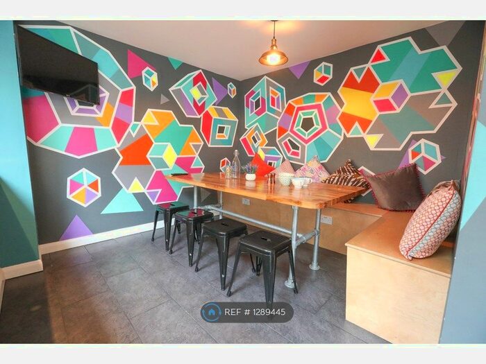 9 Bedroom Semi-Detached House To Rent In Halland Road, Brighton BN2