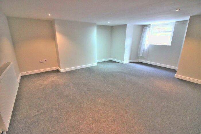 3 Bedroom Flat To Rent In Bold Street, Southport, PR9