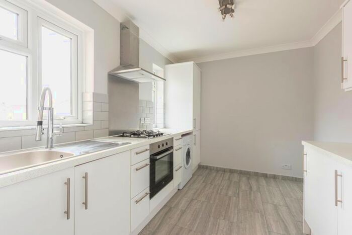 1 Bedroom Flat To Rent In Churchfield Road, Walton-On-Thames, KT12