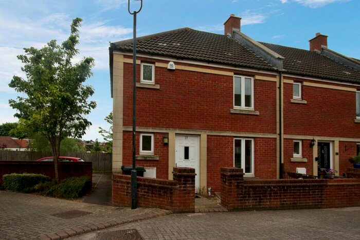3 Bedroom House To Rent In Trubshaw Close, Horfield, Bristol, BS7