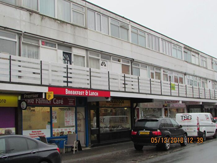 3 Bedroom Maisonette To Rent In Undercliff Road West, Felixstowe, IP11