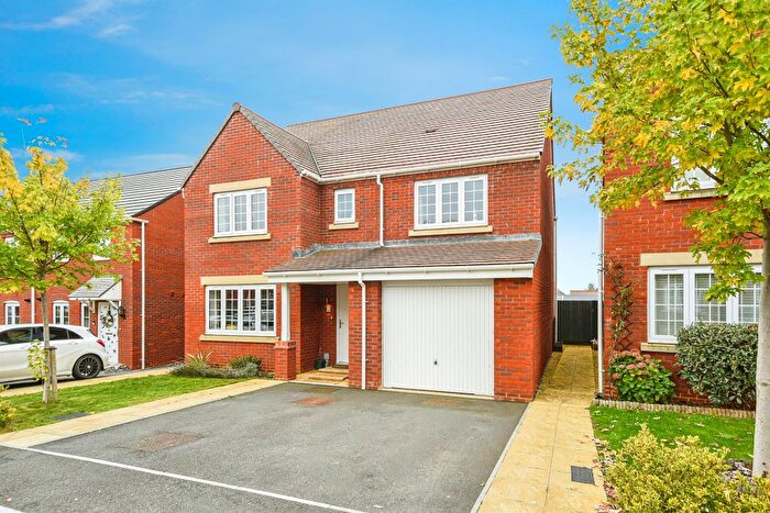 4 Bedroom Detached House For Sale In Cozens Grove, Shrivenham, Swindon, SN6