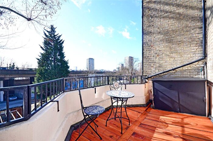 1 Bedroom Flat To Rent In Cambridge Gardens, London, W10