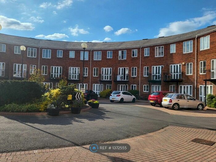 3 Bedroom Maisonette To Rent In Sovereigns Quay, Bedford, MK40