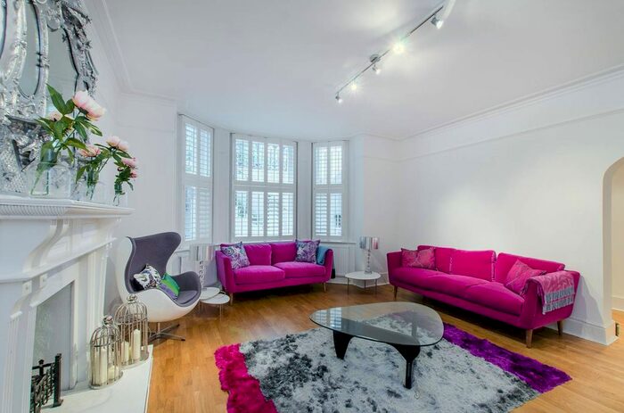 2 Bedroom Maisonette To Rent In Courtfield Gardens, South Kensington, London, SW5