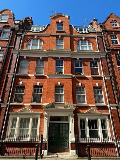 Studio To Rent In Hanson Street, London, W1W