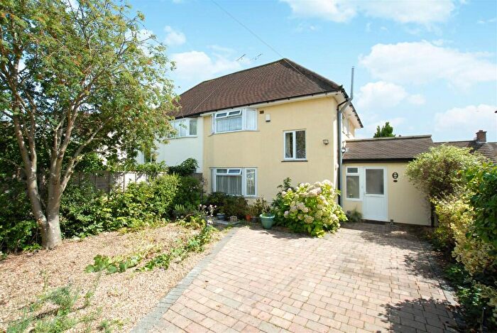 3 Bedroom Semi-Detached House To Rent In Plackett Way, Slough, Berkshire, SL1