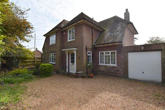 4 Bedroom Detached House For Sale In Station Road, New Romney, TN28