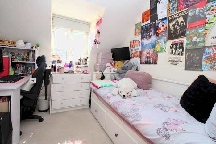 2 Bedroom Flat For Sale In Conder Boulevard, New Cardington, MK42