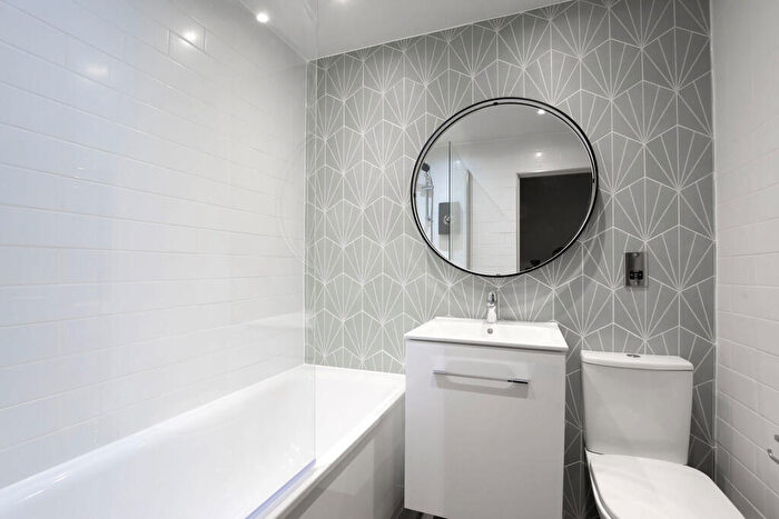 2 Bedroom Apartment To Rent In Buckingham Court, Wellington Street, Cheltenham, GL50