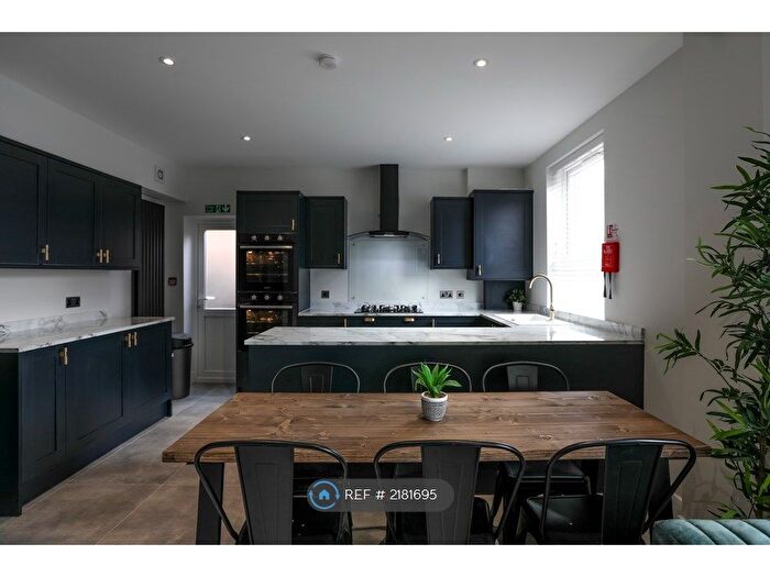 6 Bedroom Terraced House To Rent In Connaught Road, Liverpool, L7