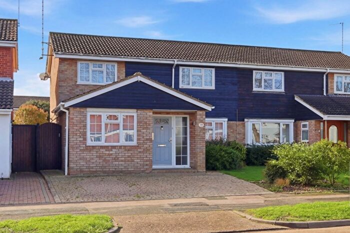 4 Bedroom Semi Detached House For Sale In Bishopsteignton, Shoeburyness, Essex, SS3