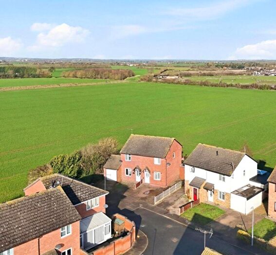 2 Bedroom Semi Detached House For Sale In Havenside, Little Wakering, Southend-on-Sea, Essex, SS3