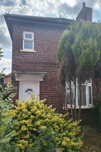 3 Bedroom Semi-Detached House To Rent In Prospect Street, Tamworth, B79