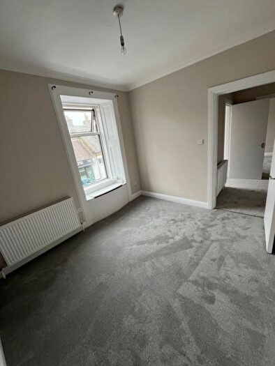 2 Bedroom Flat To Rent In Clerk Street, Loanhead, Midlothian, EH20