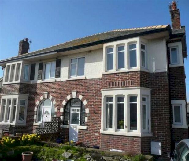 4 Bedroom Semidetached House For Sale In Bosworth Place, Blackpool FY4