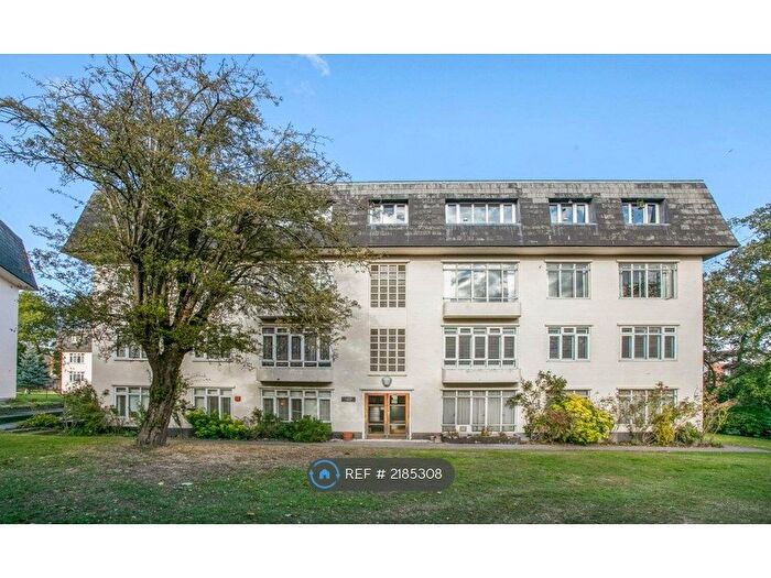 2 Bedroom Flat To Rent In Lingfield House, London, SE26