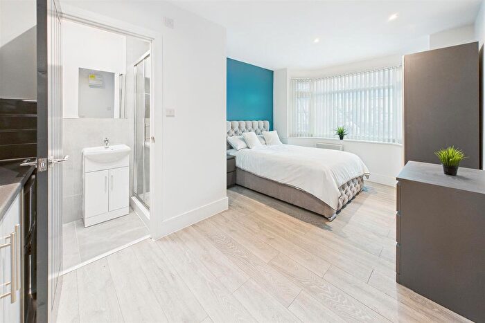 Studio To Rent In Wyken Avenue, Wyken, Coventry, CV2