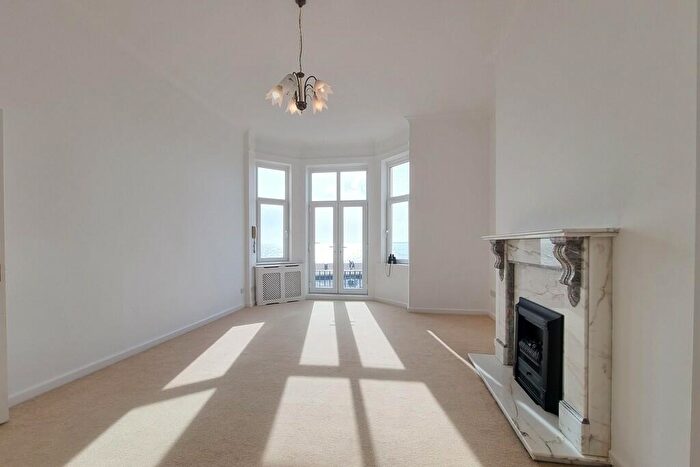 2 Bedroom Apartment For Sale In Southsea, Hampshire, PO4