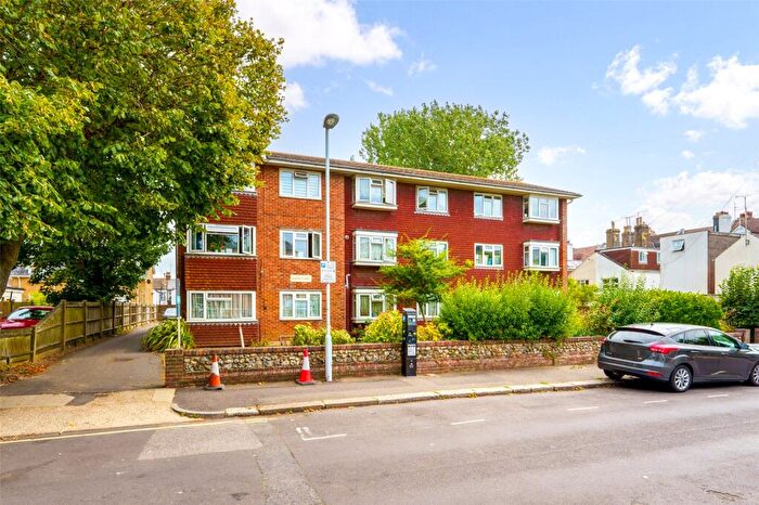 1 Bedroom Flat For Sale In Byron Road, Worthing, West Sussex, BN11