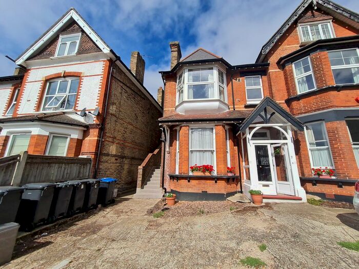 1 Bedroom Flat To Rent In Campden Road, South Croydon, CR2