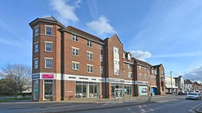 2 Bedroom Flat To Rent In Sussex Road, Haywards Heath, West Sussex, RH16