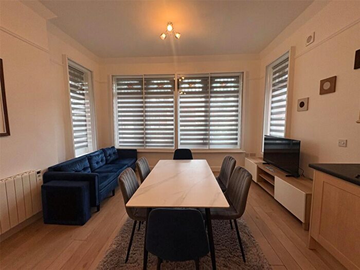 Studio To Rent In Billing Road, Northampton, Northamptonshire, NN1