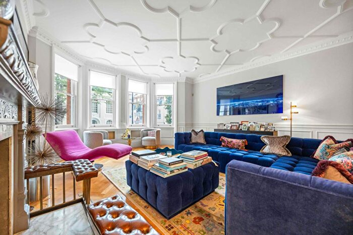 6 Bedroom Flat To Rent In Cadogan Square, London, SW1X