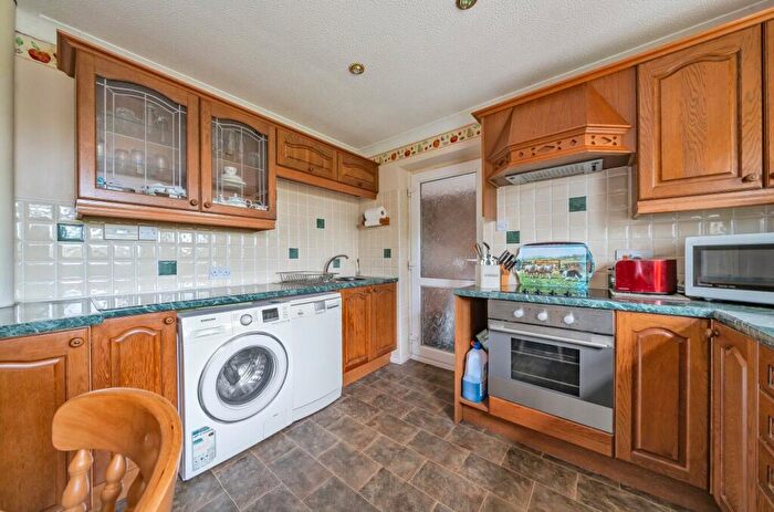 4 Bedroom Bungalow For Sale In Holcombe Drive, Llandrindod Wells, Powys, LD1