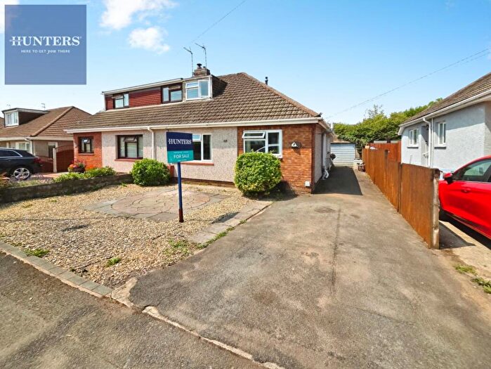 3 Bedroom Semi-Detached Bungalow For Sale In St. Johns Drive, Pencoed, Bridgend, CF35