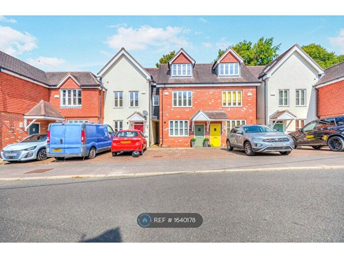 4 Bedroom Terraced House To Rent In Copse Road, Haslemere, GU27