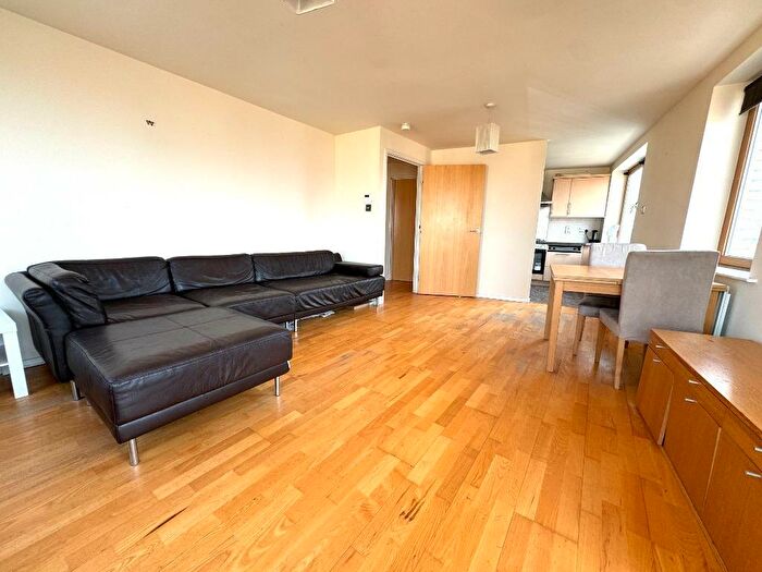 1 Bedroom Flat To Rent In Queen Elizabeth Gardens, New Gorbals, Glasgow, G5