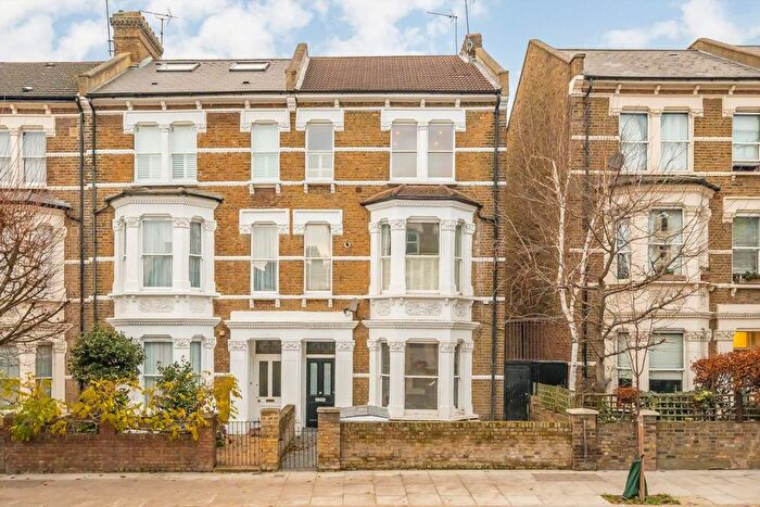 2 Bedroom Flat For Sale In Fernhead Road, Queens Park, W9