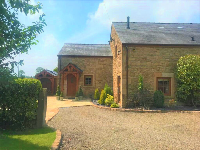 3 Bedroom Barn Conversion For Sale In Preston Road, Alston, Longridge, PR3