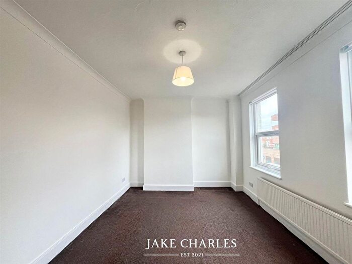 1 Bedroom Flat To Rent In Green Lanes, London, N8