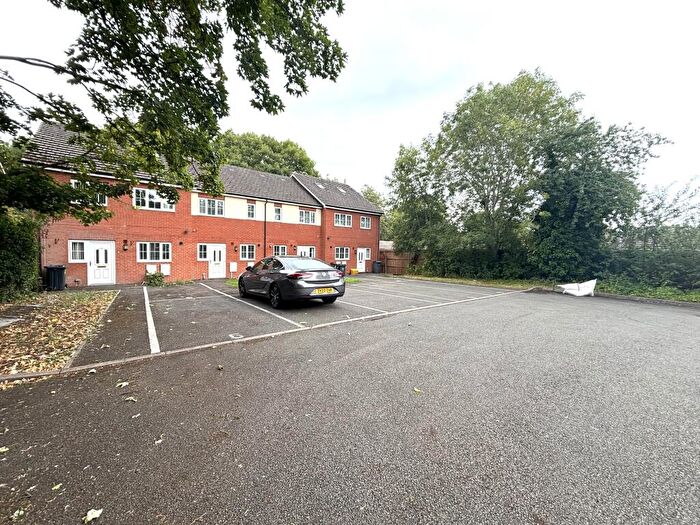 2 Bedroom House To Rent In Kings Close, Kings Norton, B30