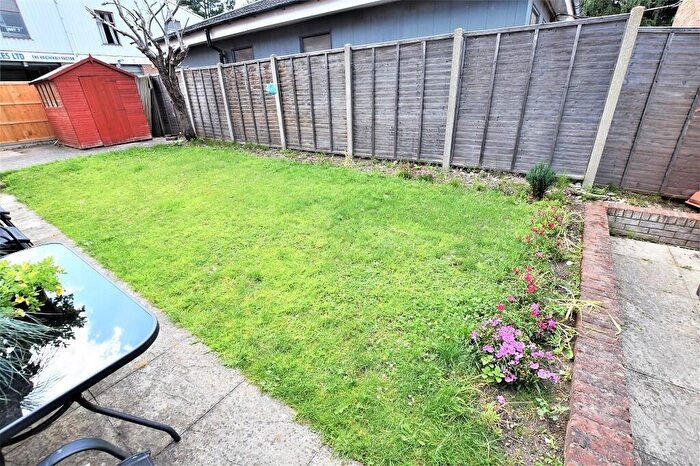 1 Bedroom Apartment To Rent In High Street, Dunmow, CM6