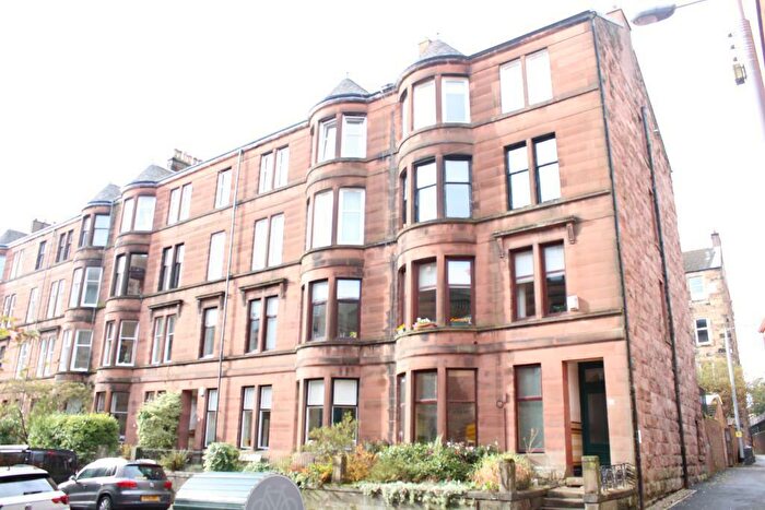 2 Bedroom Flat To Rent In Dryburgh Gardens, Glasgow West End, Glasgow, G20