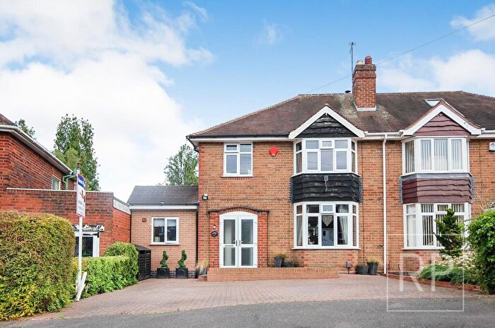 3 Bedroom Semi-Detached House For Sale In St Michaels Grove, Dudley, DY2