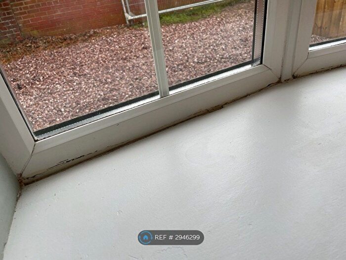 2 Bedroom Bungalow To Rent In Dalmeny, Stoke-On-Trent, ST2