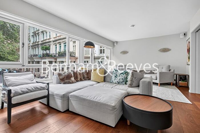 3 Bedroom Flat To Rent In Rutland Gate House, Knightsbridge, SW7